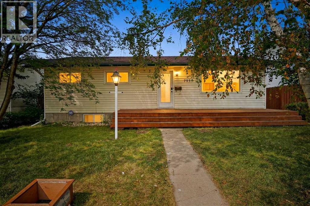 7935 Huntwick Hill NE, Calgary, Alberta