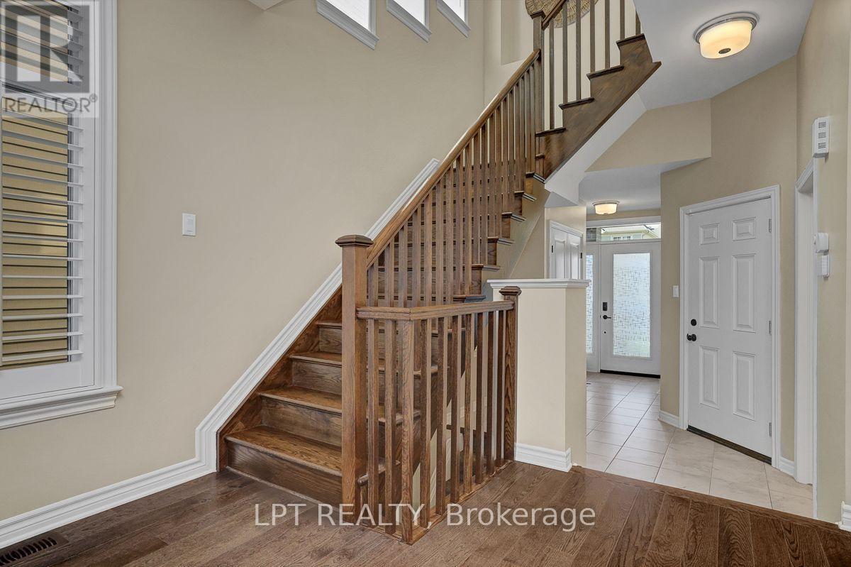 416 Warmstone Drive, Ottawa, Ontario  K2S 0W2 - Photo 3 - X13668524