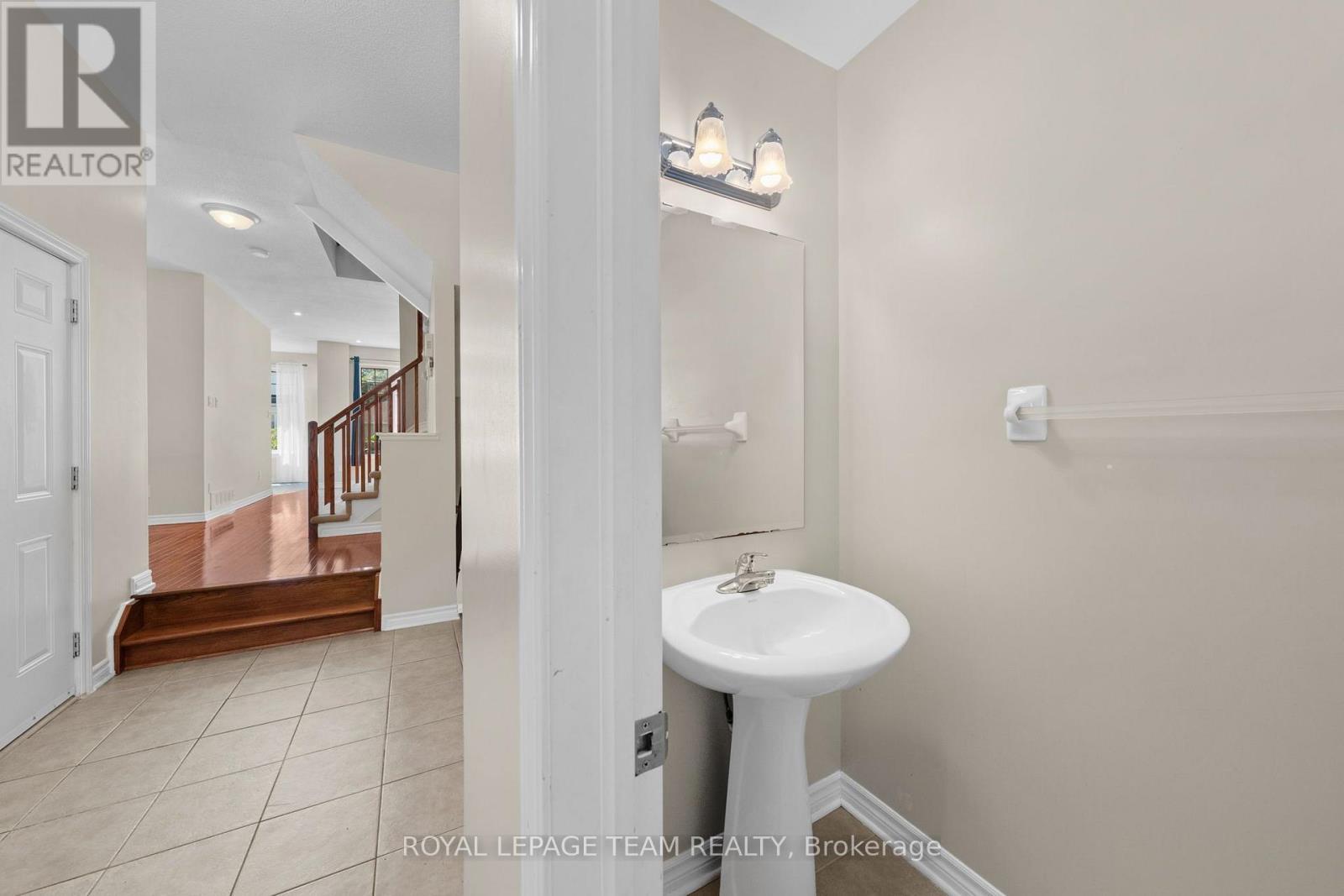 84 Selhurst Avenue, Ottawa, Ontario  K2G 7C9 - Photo 7 - X13668594
