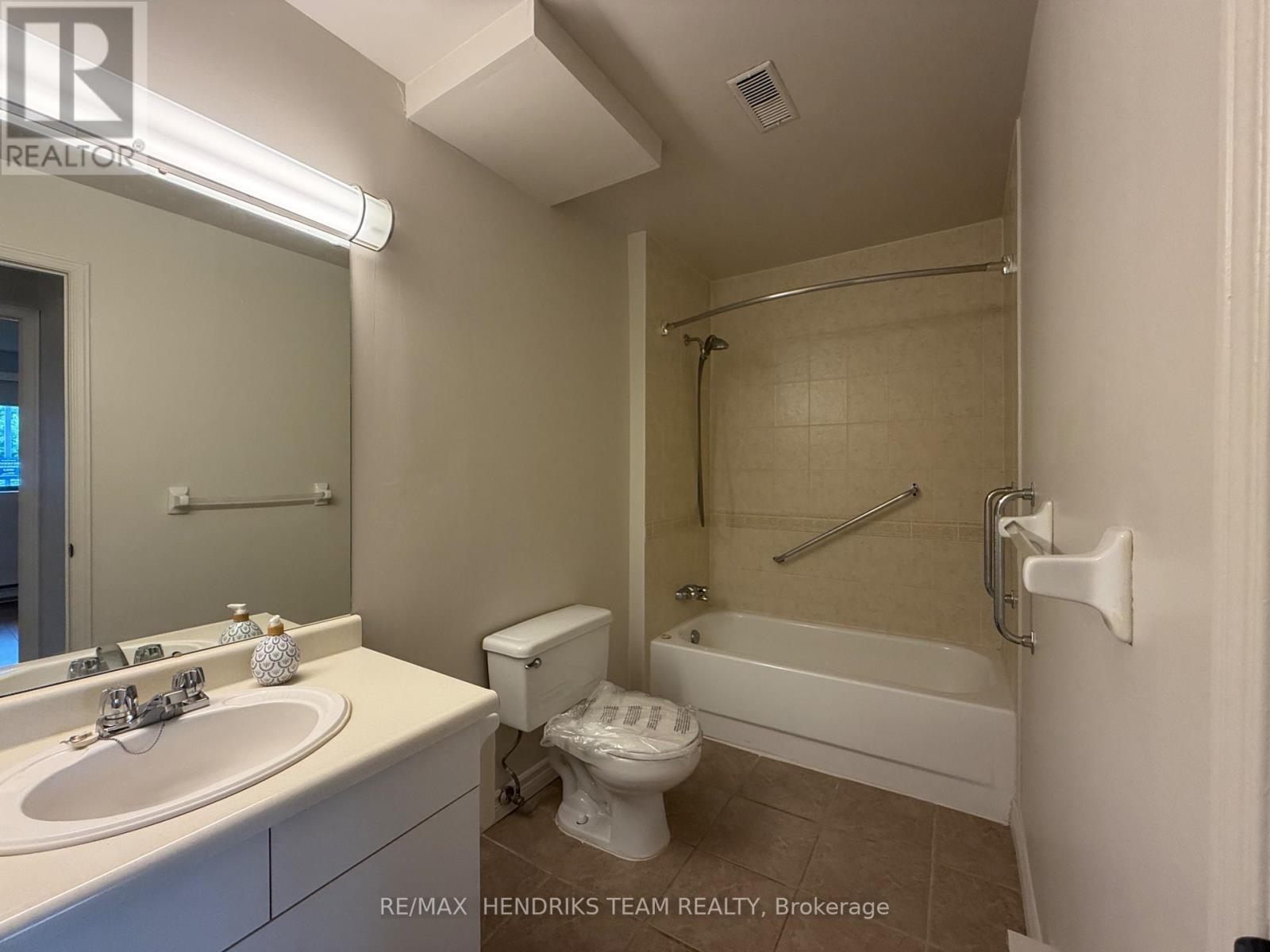 119 - 128 St Augustine Drive, St. Catharines, Ontario L2P 3X6 - Photo 11 - X13668598
