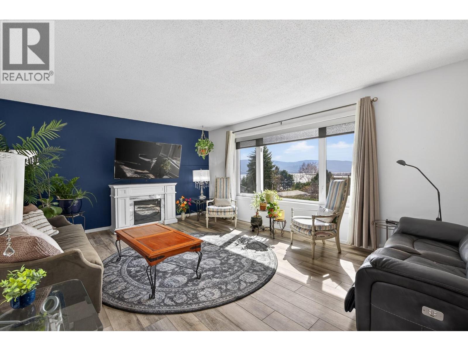 6100 Macdonald Street, Summerland, British Columbia  V0H 1Z1 - Photo 3 - 10388671