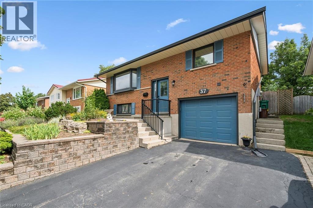 37 Dunsmere Drive, Kitchener, Ontario  N2E 1V5 - Photo 4 - 40852770