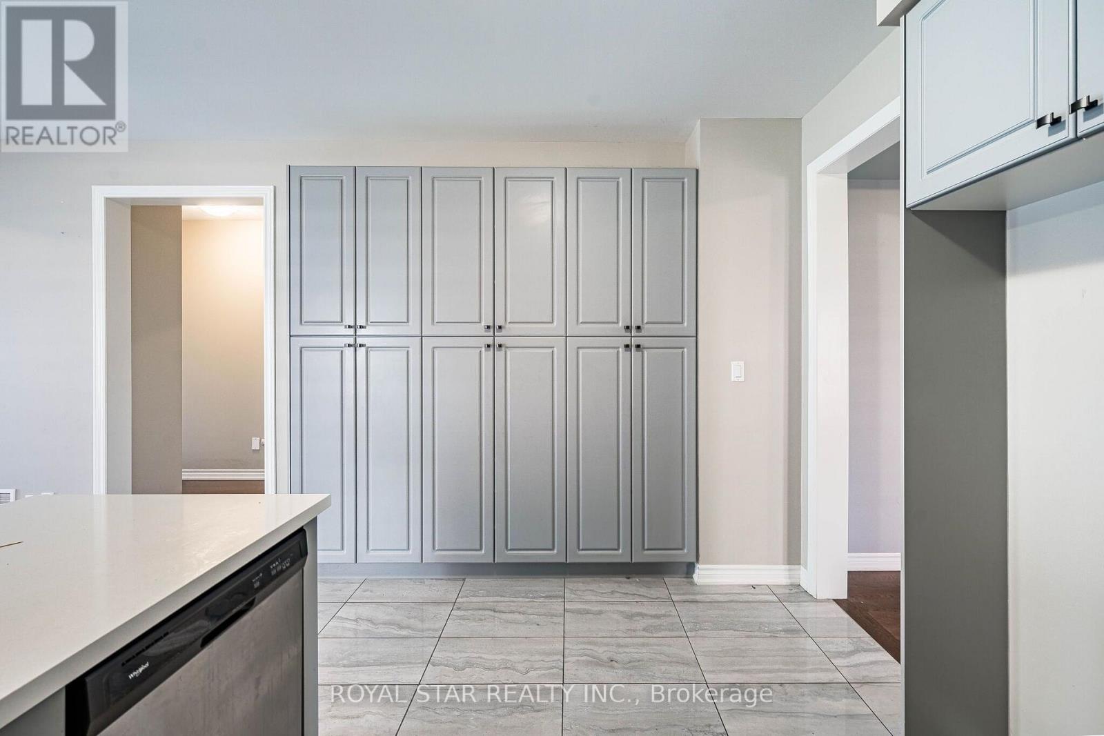 249 Fleetwood Drive, Oshawa, Ontario  L1K 3E8 - Photo 19 - E13663564