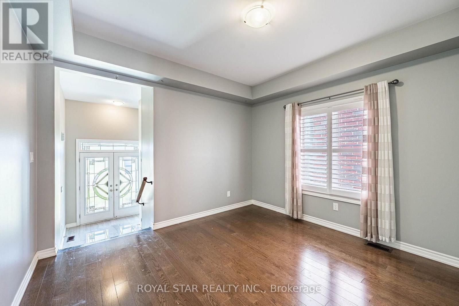 249 Fleetwood Drive, Oshawa, Ontario  L1K 3E8 - Photo 10 - E13663564
