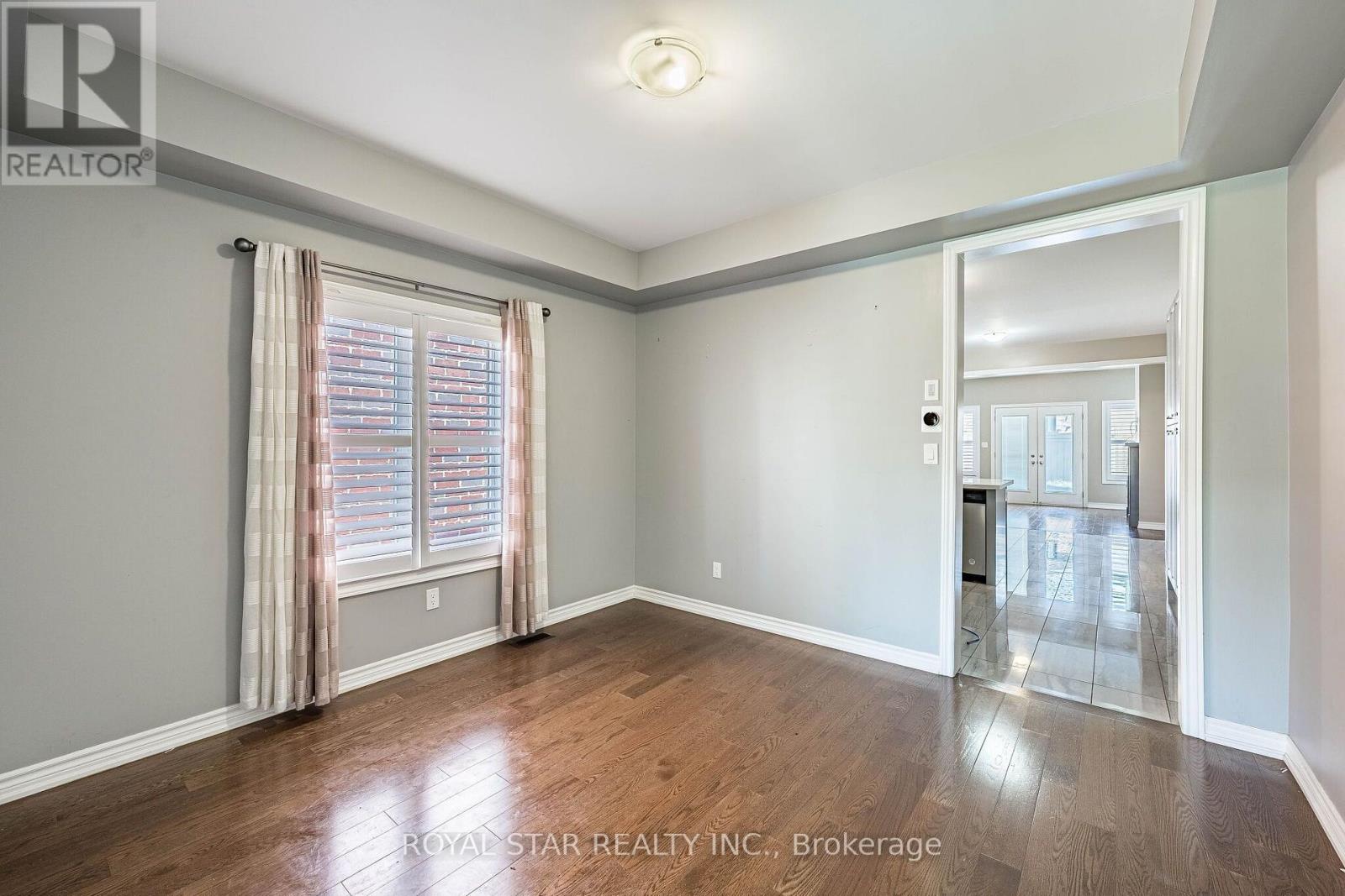249 Fleetwood Drive, Oshawa, Ontario  L1K 3E8 - Photo 9 - E13663564