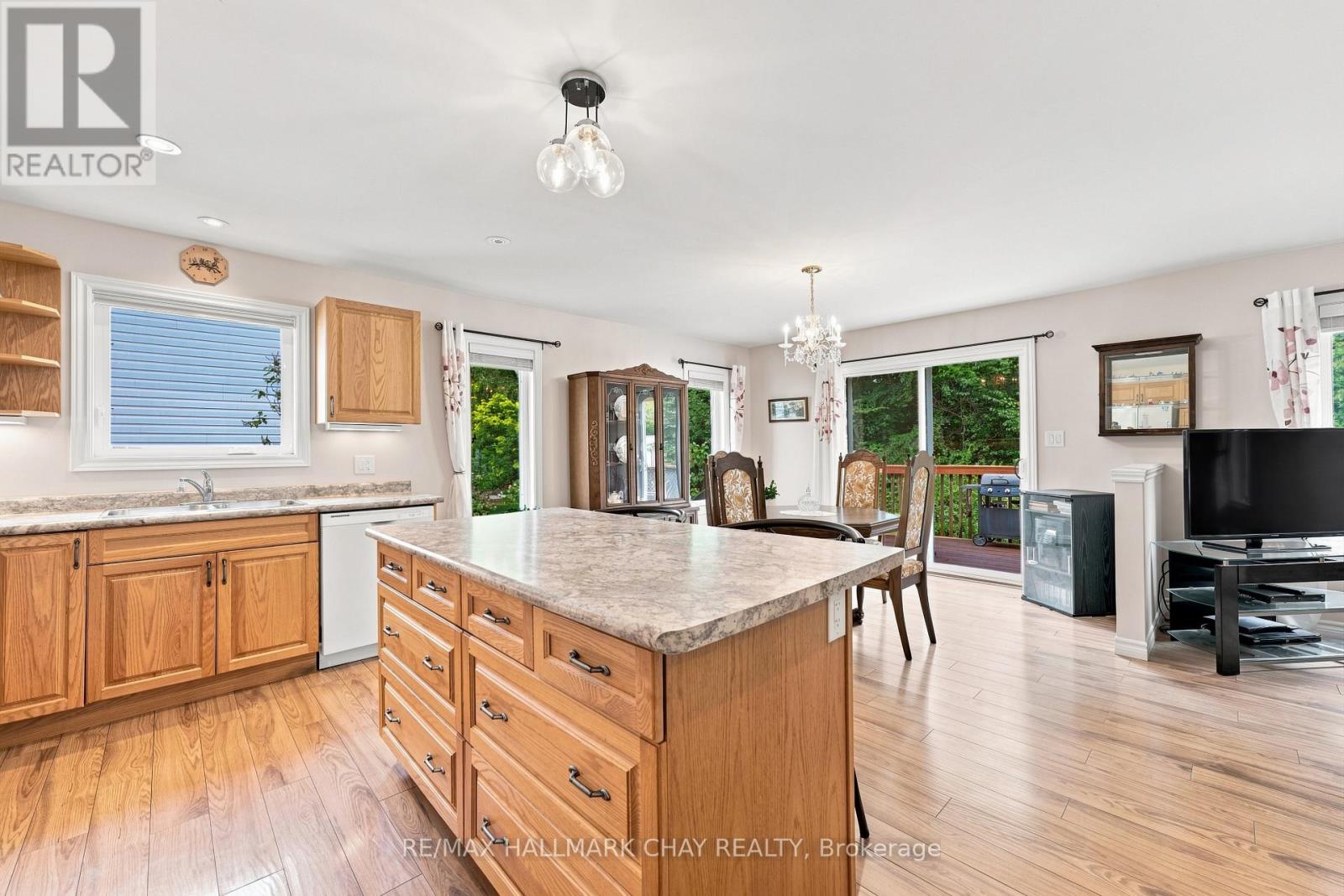 156 Pineridge Gate, Gravenhurst, Ontario  P1P 0A3 - Photo 8 - X13667008