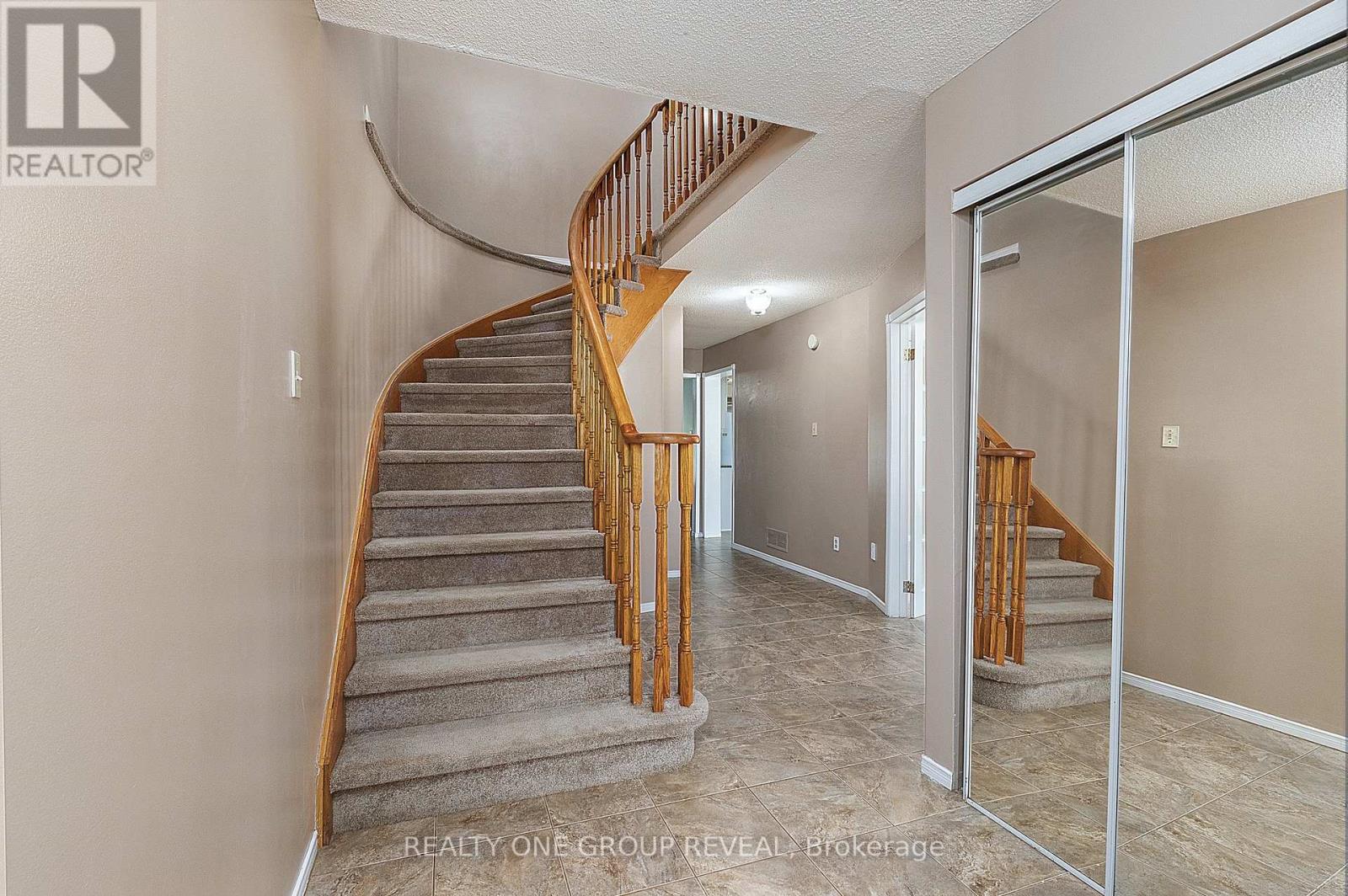 4 Stanford Crescent, Clarington, Ontario  L1B 1G1 - Photo 3 - E13639194