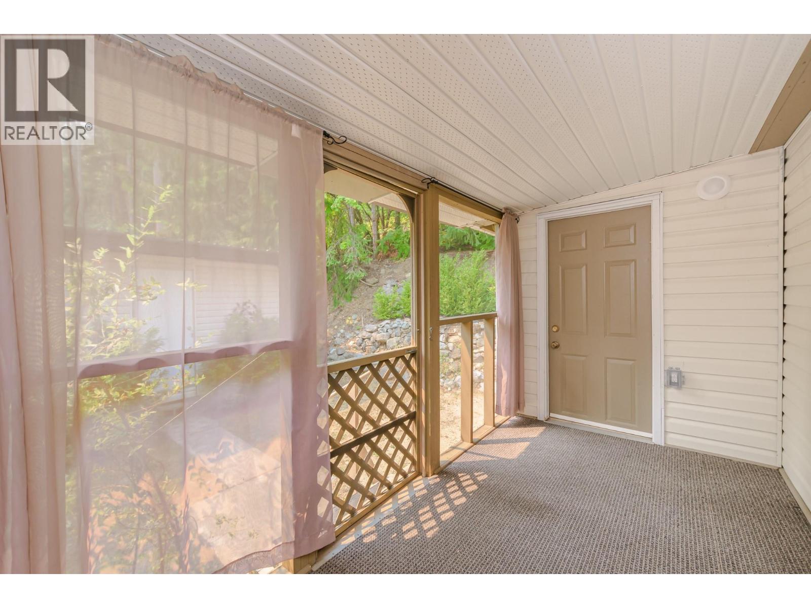 2036 Solsqua-Sicamous Road Unit# 8, Sicamous, British Columbia  V0E 2V4 - Photo 15 - 10397429