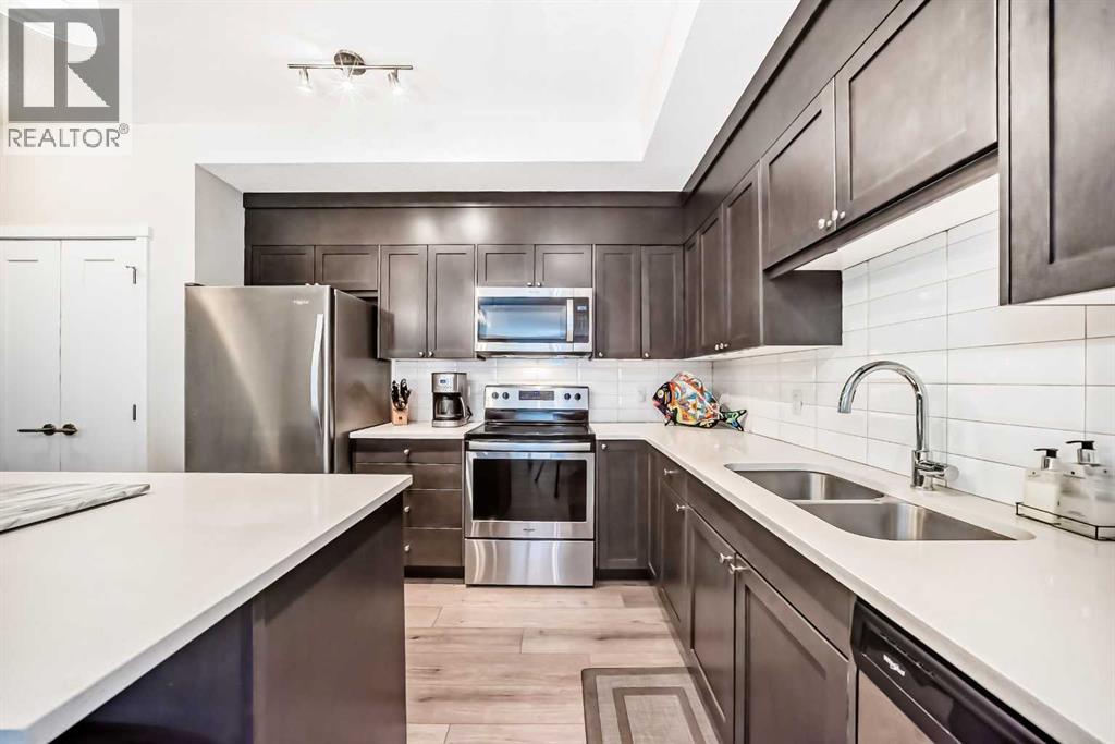 402, 30 Shawnee Common SW, Calgary, Alberta  T2Y 0R1 - Photo 5 - A2335329