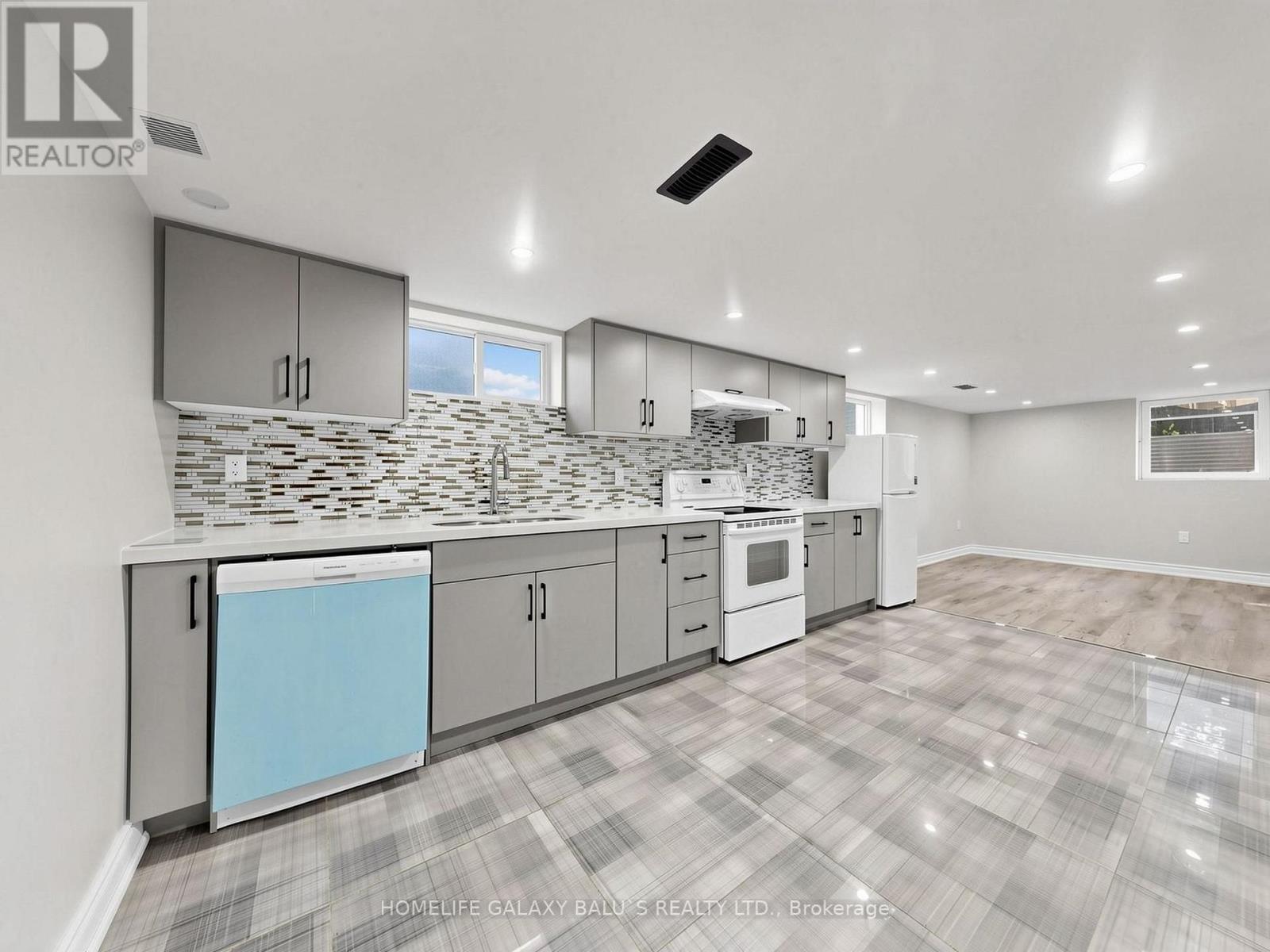 136 Central Park Boulevard N, Oshawa, Ontario L1G 5Y7 - Photo 30 - E13648926
