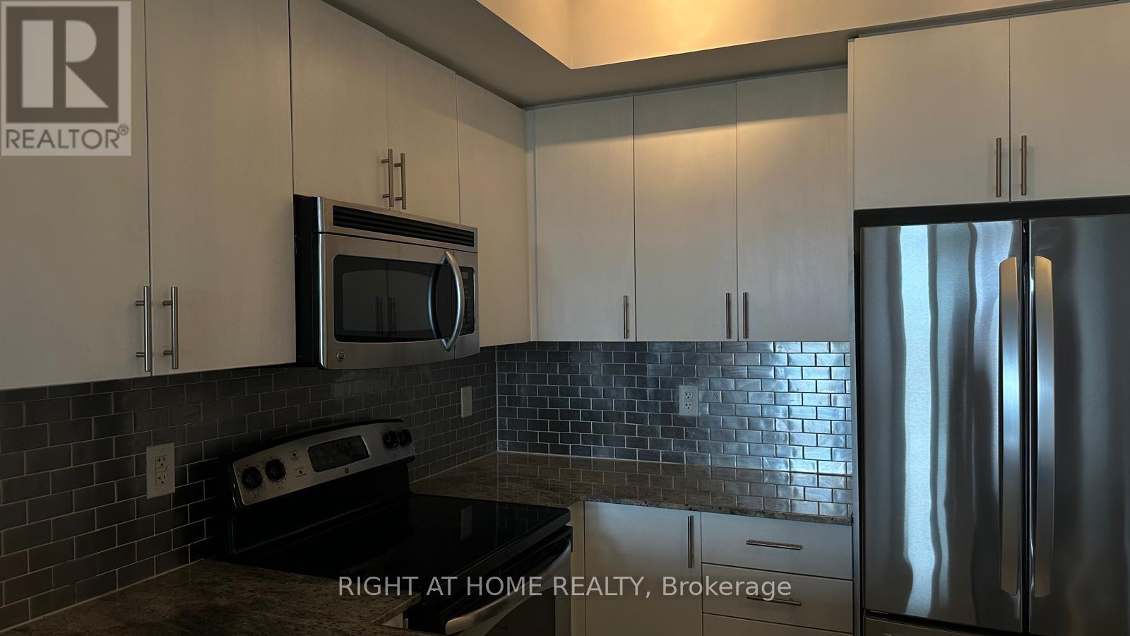 1108 - 520 Steels Avenue W, Vaughan, Ontario  L4J 0H2 - Photo 17 - N13648046
