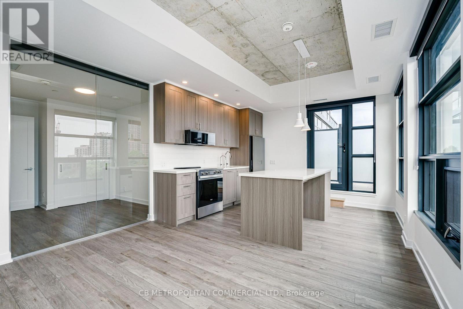 510 - 2946 Dundas Street West Street W, Toronto, Ontario  M6P 1Y8 - Photo 5 - W13575044