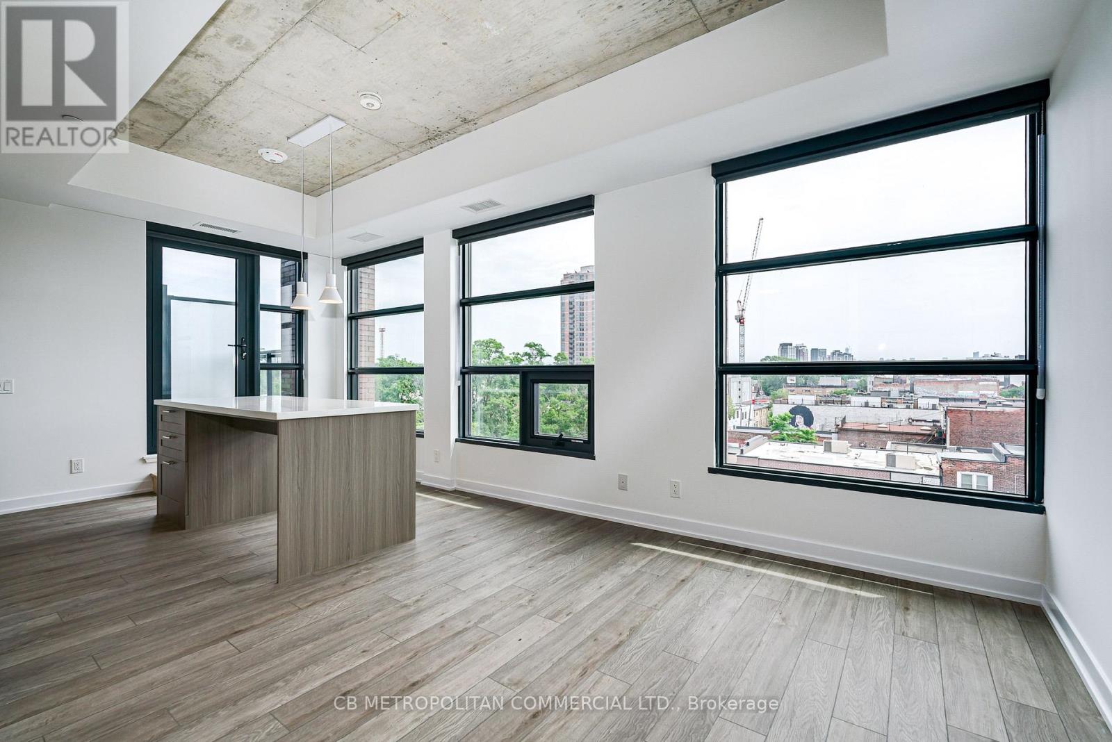 510 - 2946 Dundas Street West Street W, Toronto, Ontario M6P 1Y8 - Photo 4 - W13546344