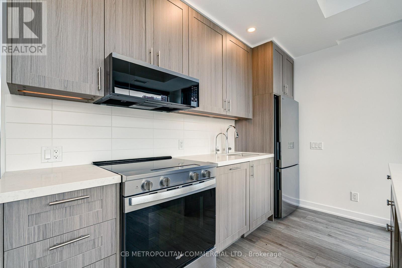 510 - 2946 Dundas Street West Street W, Toronto, Ontario M6P 1Y8 - Photo 6 - W13546344