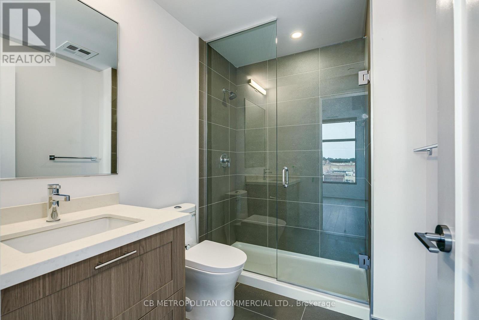 510 - 2946 Dundas Street West Street W, Toronto, Ontario M6P 1Y8 - Photo 8 - W13546344