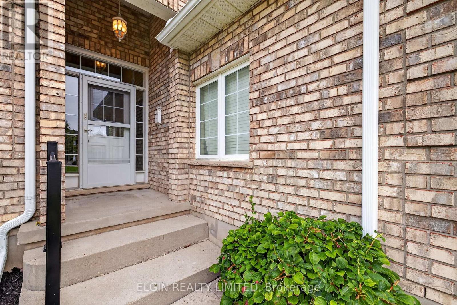 17 Steeplechase Court, St. Thomas, Ontario  N5R 6H5 - Photo 4 - X13668662