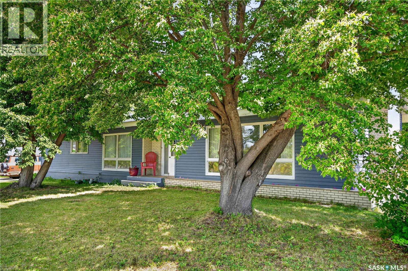 121 4th Street E, Nipawin, Saskatchewan  S0E 1E0 - Photo 38 - SK040613