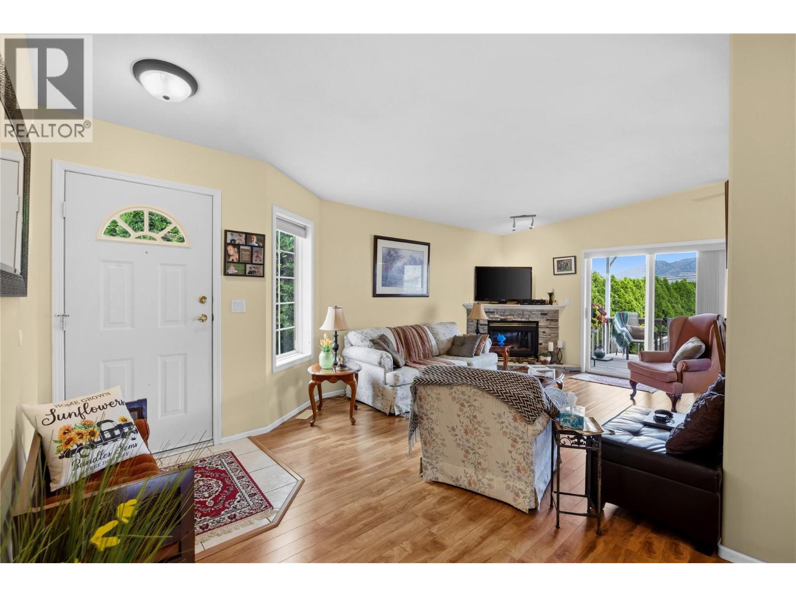 9400 115th Street Unit# 14, Osoyoos, British Columbia  V0H 1V5 - Photo 2 - 10392920