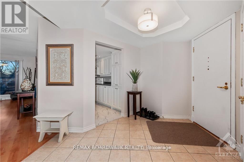 1c - 121 Robson Court, Ottawa, Ontario  K2K 2W1 - Photo 3 - X13668660