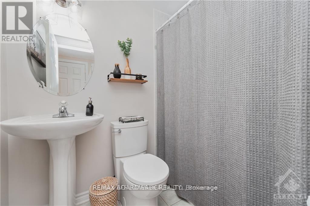 1c - 121 Robson Court, Ottawa, Ontario  K2K 2W1 - Photo 4 - X13668660