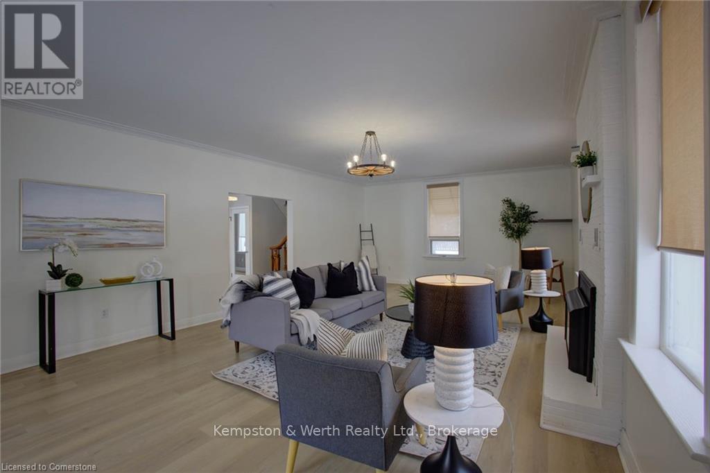 34 Queen Street, Huron East, Ontario  N0G 1H0 - Photo 9 - X12467480