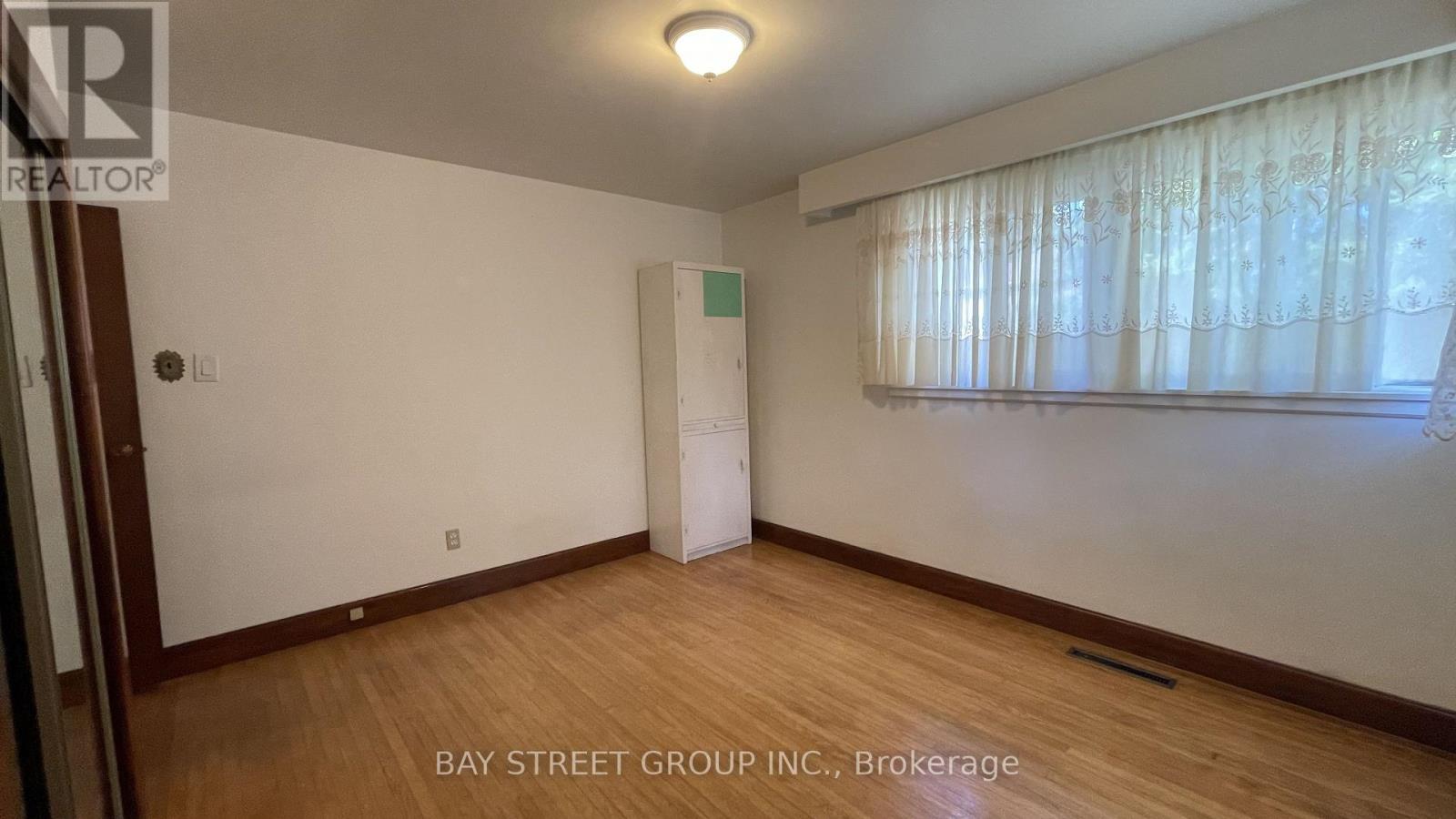 260 Moore Park Avenue, Toronto, Ontario M2M 1N6 - Photo 9 - C13668636