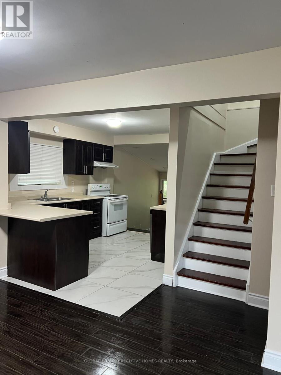 35 Luverne Avenue, Toronto, Ontario  M3H 1R7 - Photo 17 - C13668712
