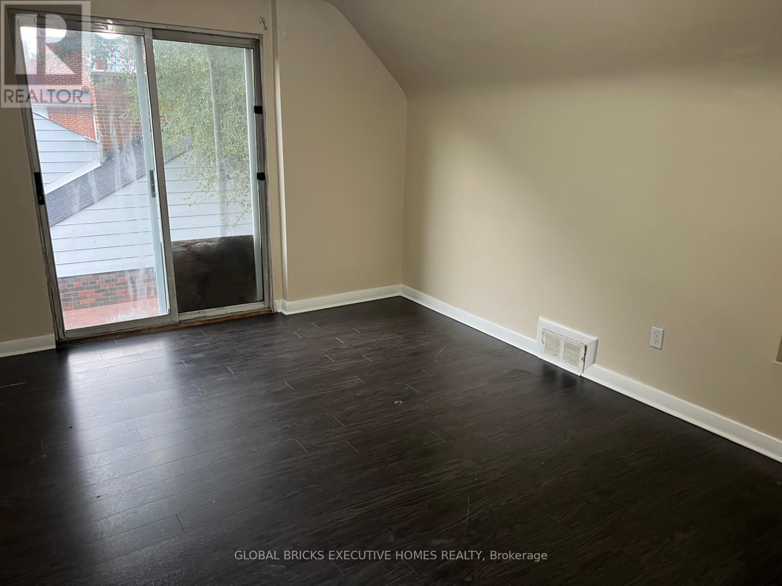 35 Luverne Avenue, Toronto, Ontario  M3H 1R7 - Photo 8 - C13668712