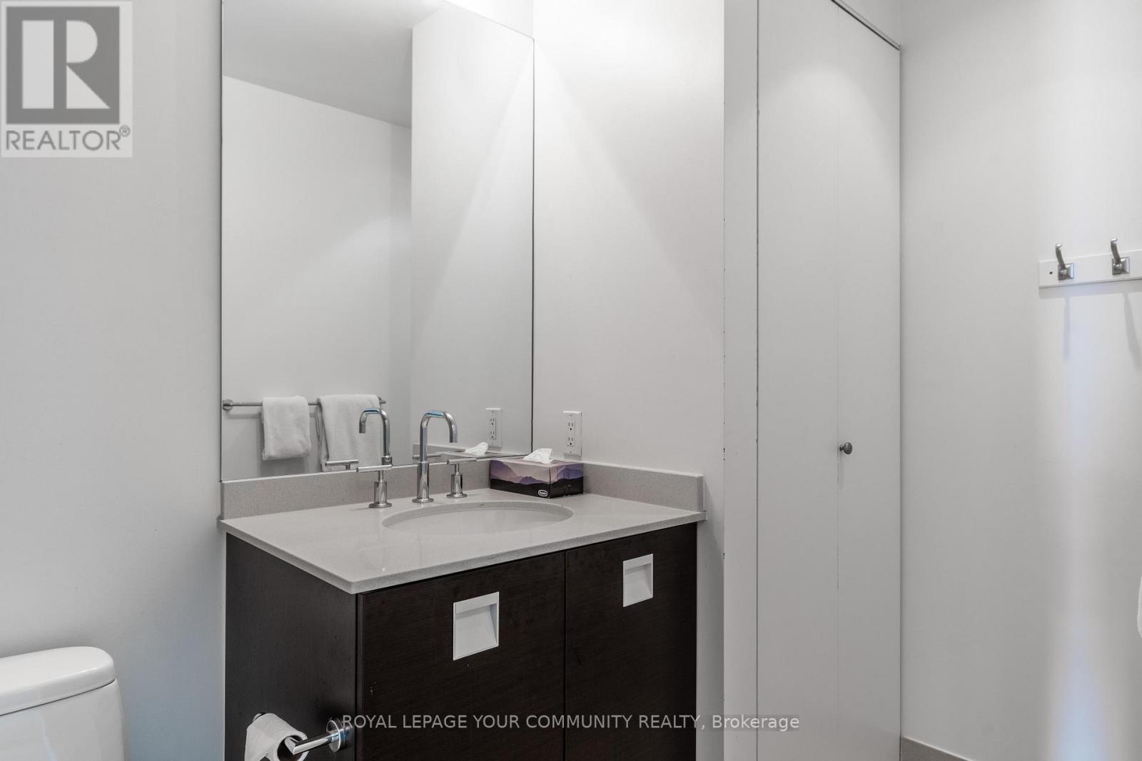 3408 - 33 Charles Street E, Toronto, Ontario  M4Y 0A2 - Photo 17 - C13668728