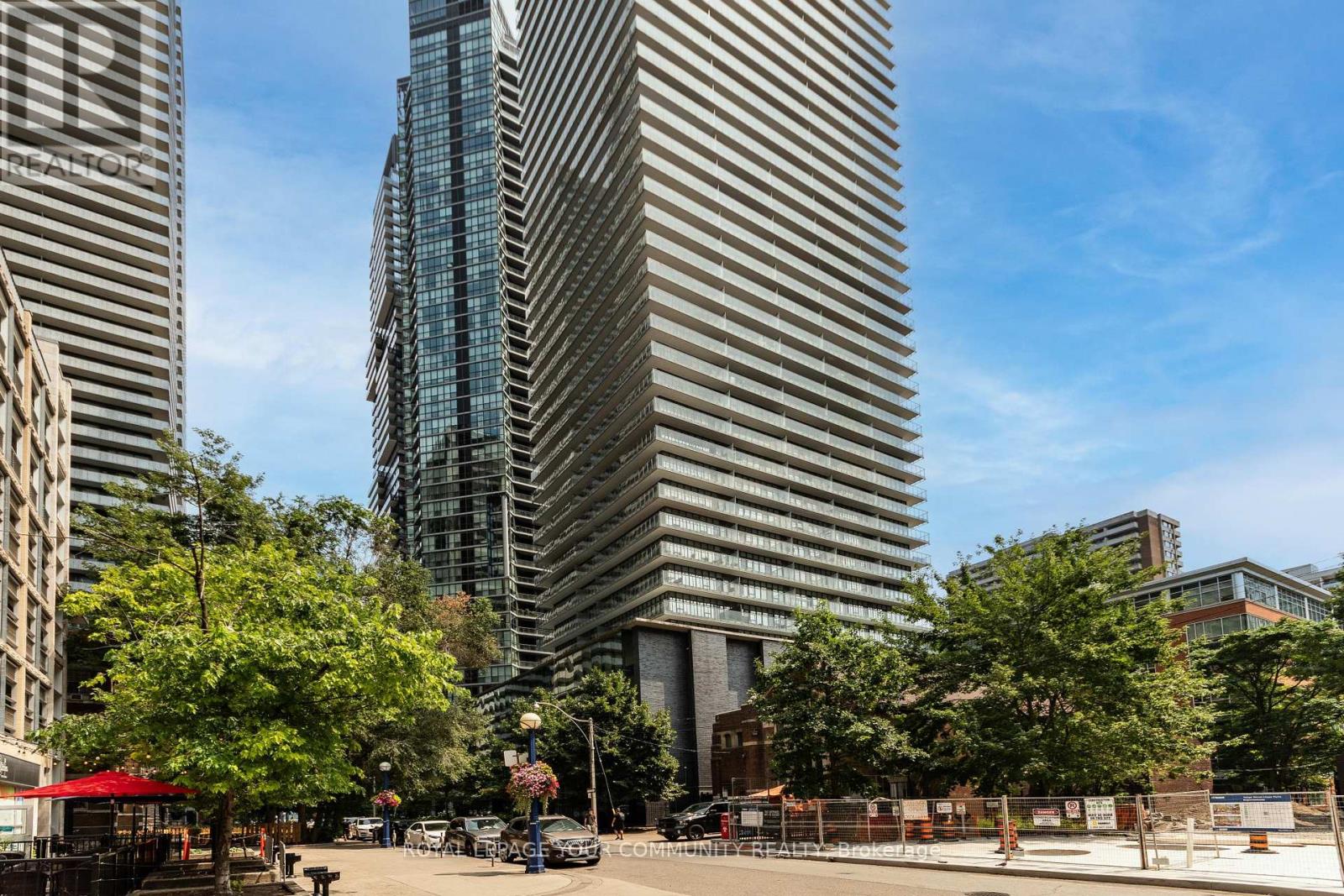 3408 - 33 Charles Street E, Toronto, Ontario  M4Y 0A2 - Photo 2 - C13668728