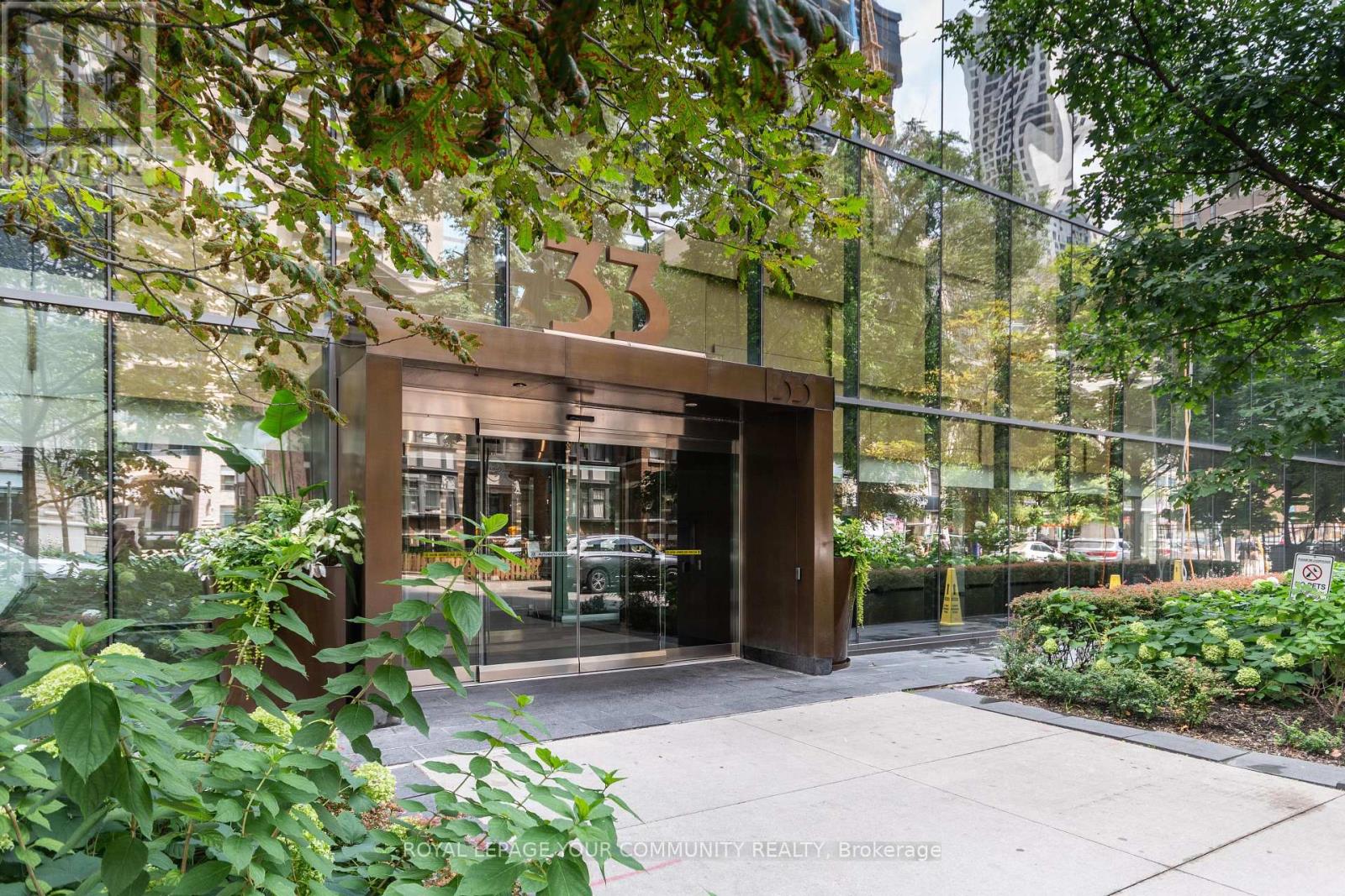 3408 - 33 Charles Street E, Toronto, Ontario  M4Y 0A2 - Photo 3 - C13668728