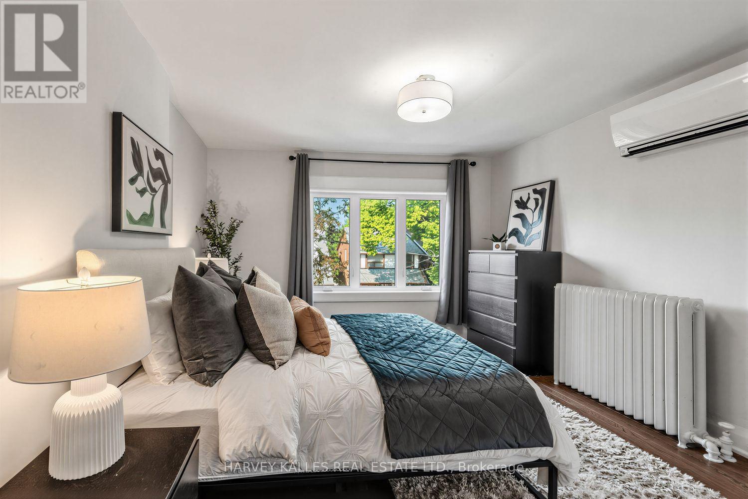 61 Appleton Avenue, Toronto, Ontario  M6E 3A4 - Photo 13 - C13668802