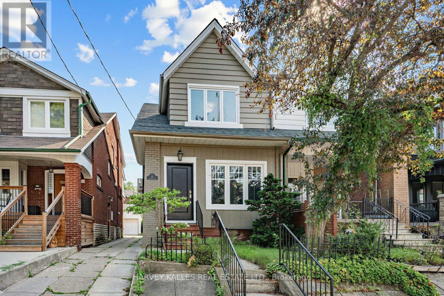 61 Appleton Avenue, Toronto, Ontario  M6E 3A4 - Photo 2 - C13668802