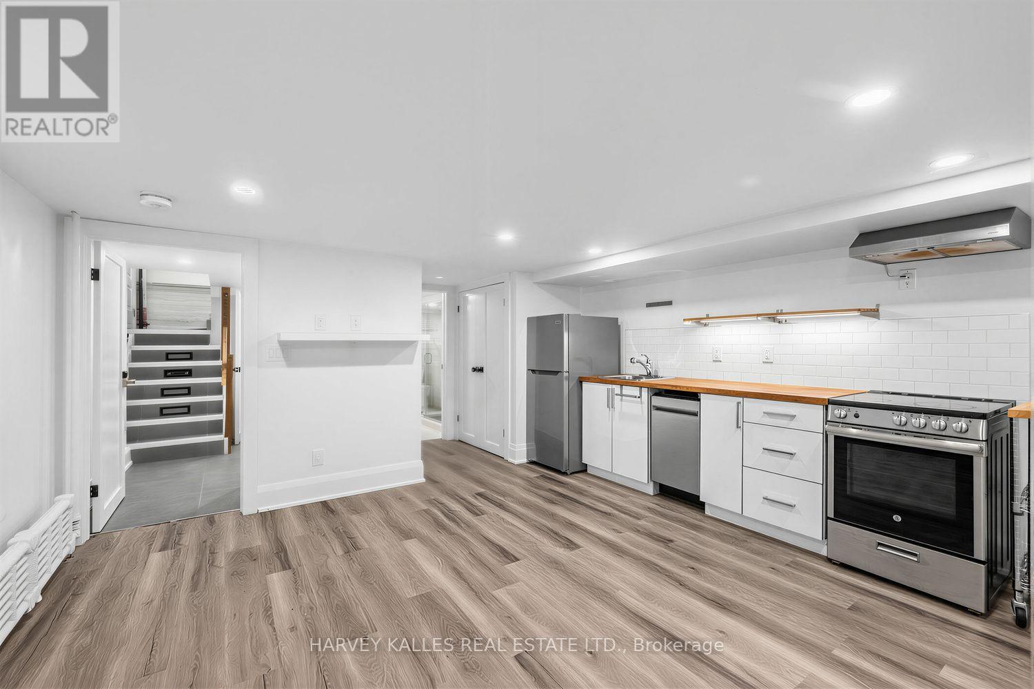 61 Appleton Avenue, Toronto, Ontario  M6E 3A4 - Photo 28 - C13668802