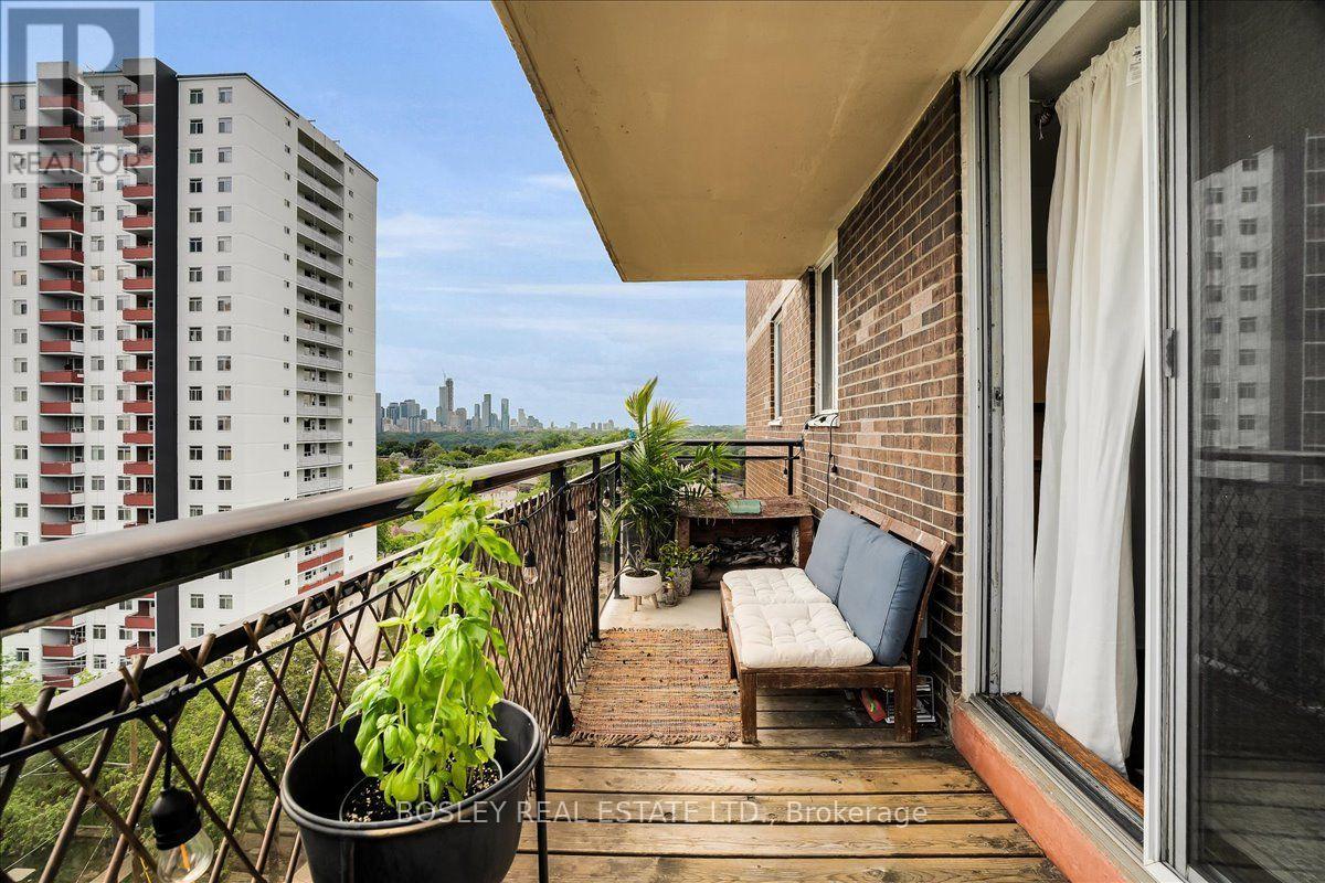 1102 - 1145 Logan Avenue, Toronto, Ontario  M4K 3G9 - Photo 5 - E13668676