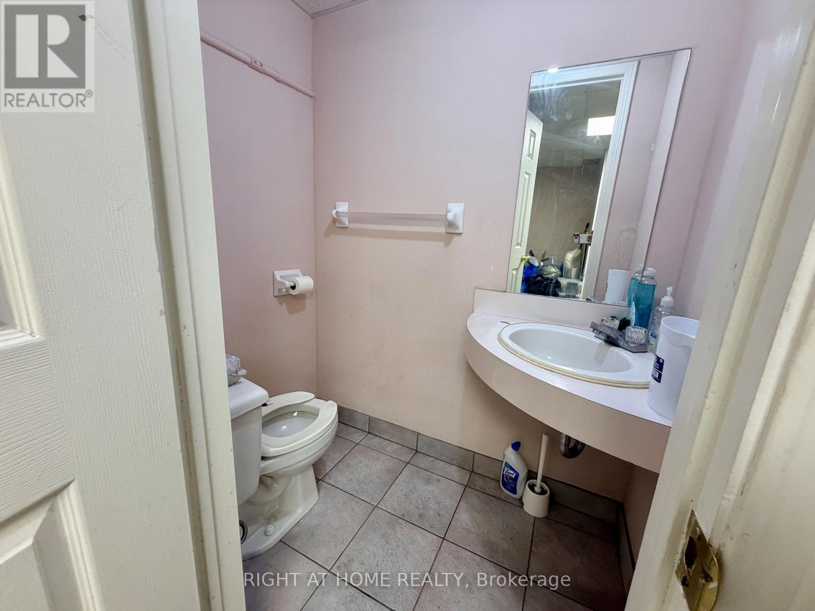 8 Glen Watford Drive, Toronto, Ontario  M1S 2C1 - Photo 37 - E13668686
