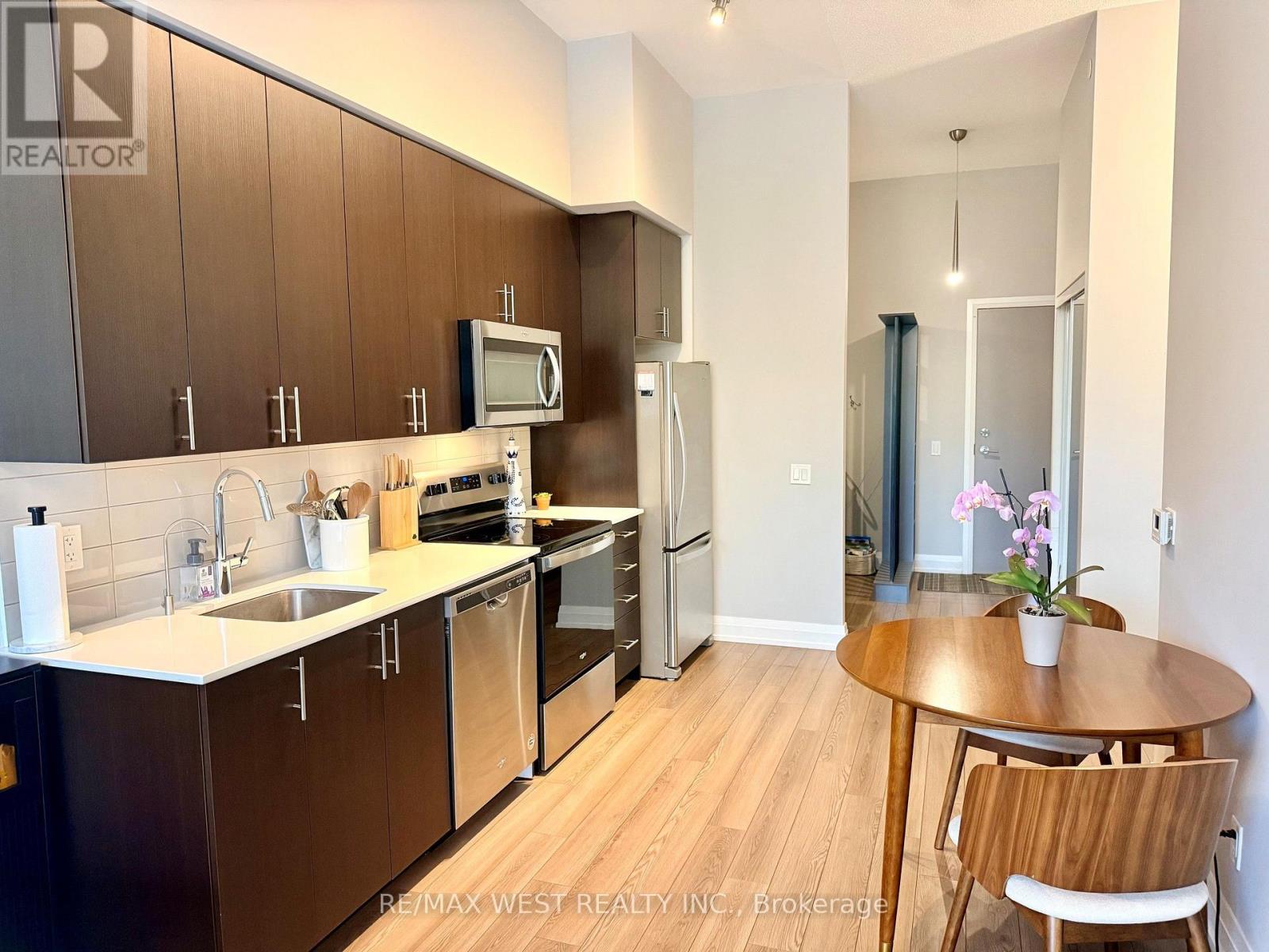 210 - 3121 Sheppard Avenue E, Toronto, Ontario  M1T 0B6 - Photo 5 - E13668804
