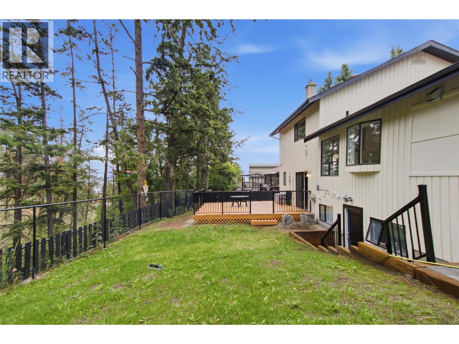 2012 Sifton Avenue, Kamloops, British Columbia  V1S 1A9 - Photo 6 - 10397375