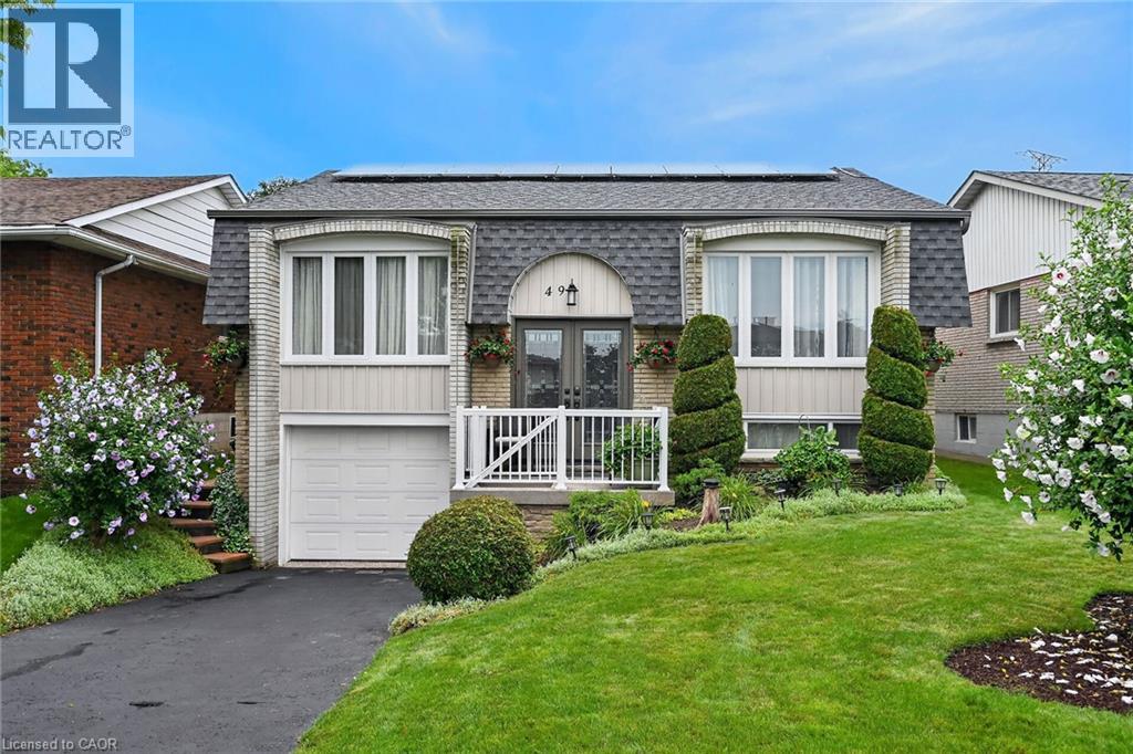 49 BROOKSTREAM Court, Hamilton, Ontario