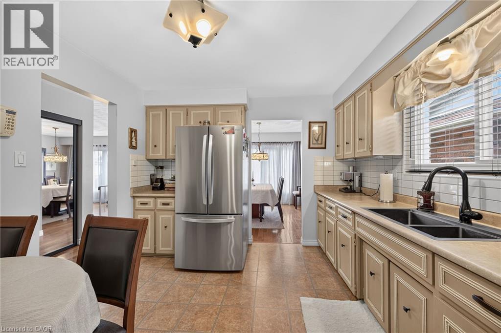 49 Brookstream Court, Hamilton, Ontario  L8K 6J3 - Photo 17 - 40855469