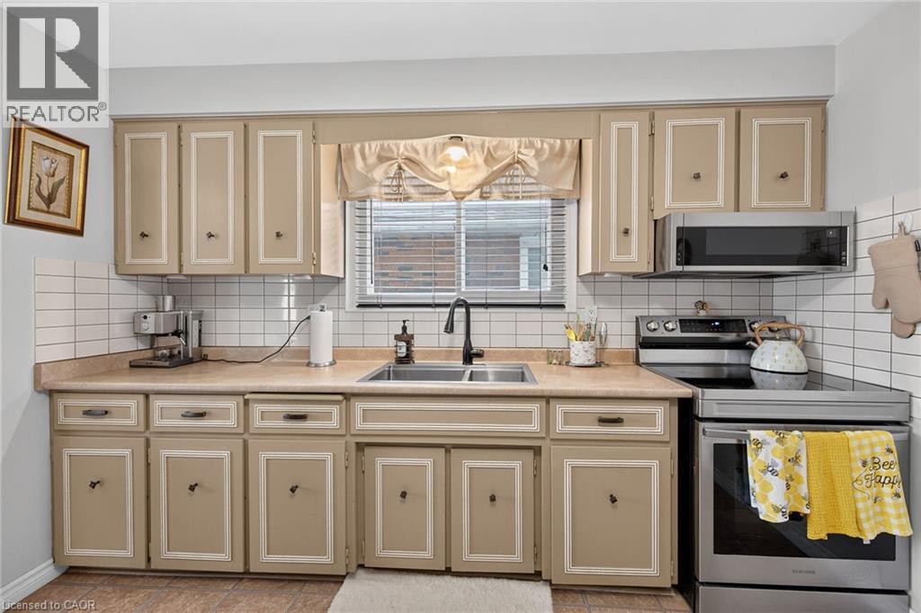 49 Brookstream Court, Hamilton, Ontario  L8K 6J3 - Photo 18 - 40855469
