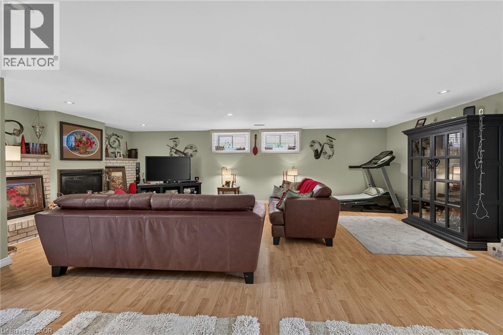 49 Brookstream Court, Hamilton, Ontario  L8K 6J3 - Photo 32 - 40855469