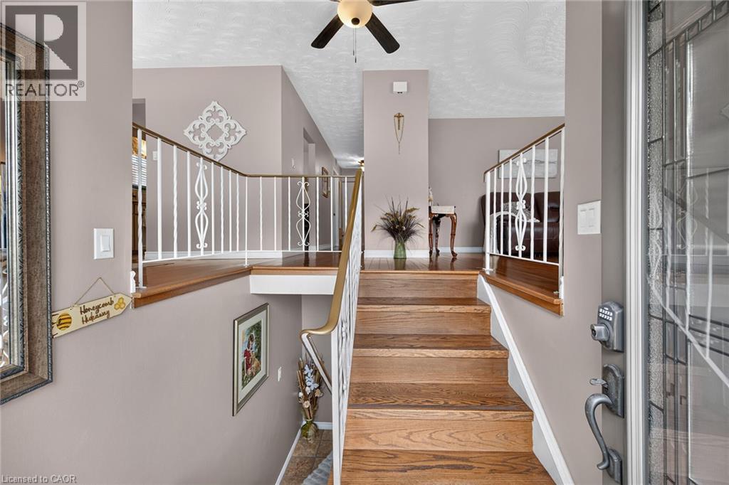 49 Brookstream Court, Hamilton, Ontario  L8K 6J3 - Photo 6 - 40855469