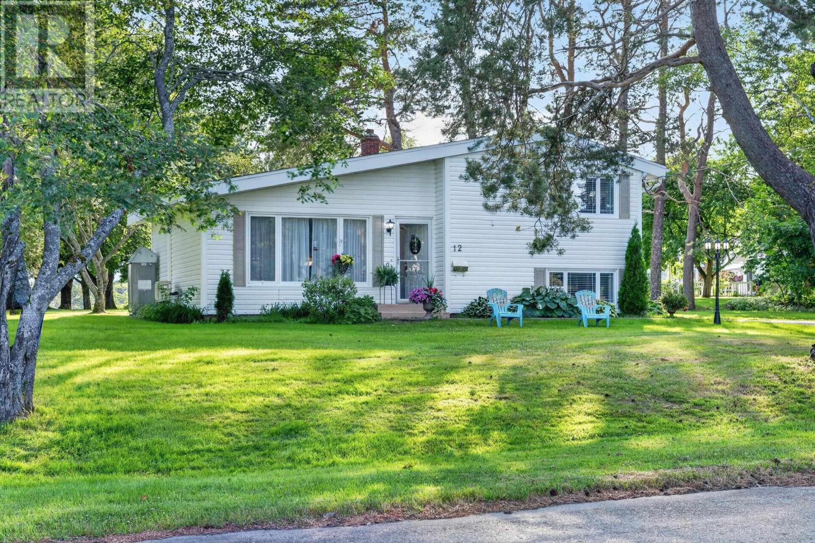 12 ROSELLE STREET, Sydney River, Nova Scotia