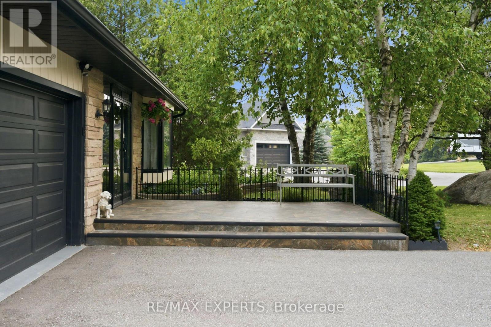 2003 Grand Vista Court, Innisfil, Ontario  L9S 4A6 - Photo 6 - N13668648