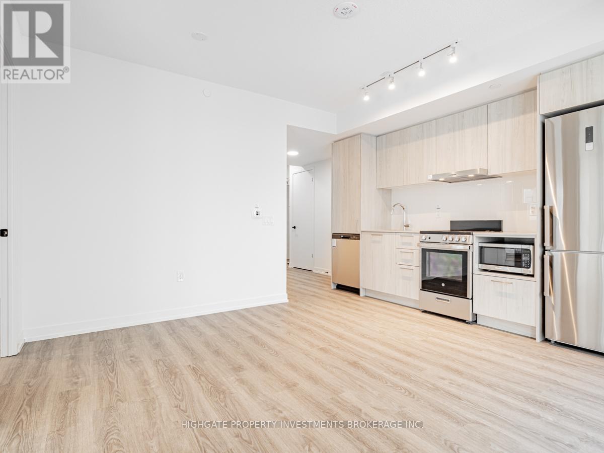 2011 - 195 Commerce Street, Vaughan, Ontario  L4K 5Z7 - Photo 13 - N13668658
