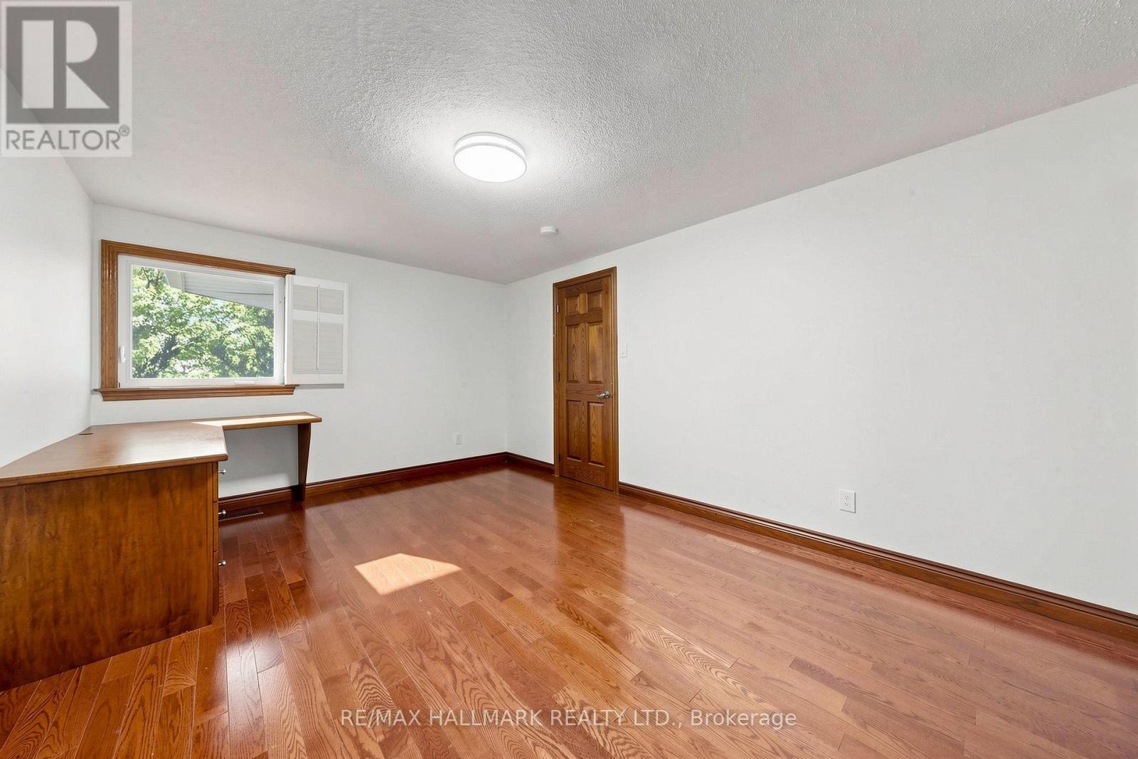 145 Old Surrey Lane, Richmond Hill, Ontario  L4C 6R9 - Photo 18 - N13668750