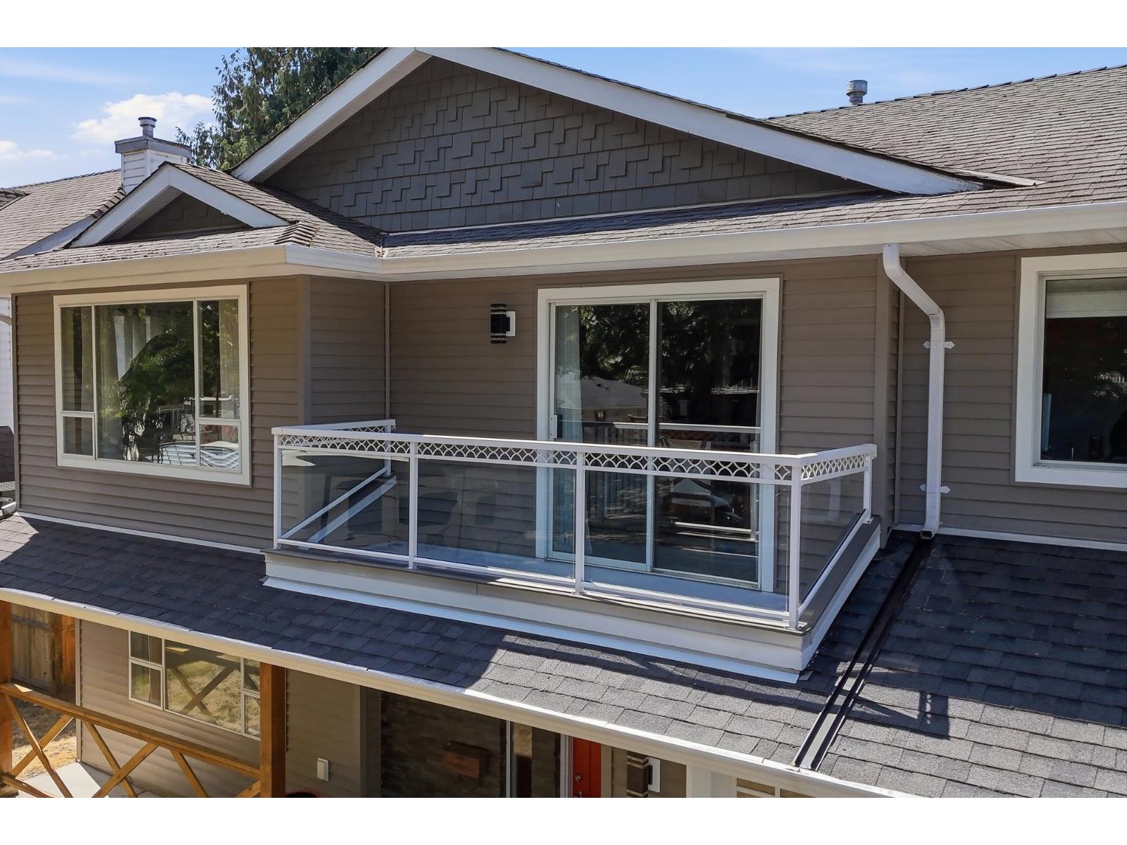 5873 169 Street, Surrey, British Columbia  V3S 7A1 - Photo 2 - R3155303