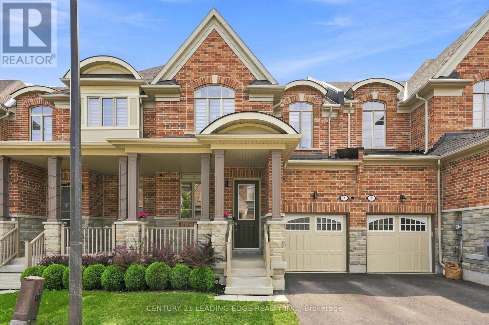 7 HARDMAN LANE, Ajax, Ontario