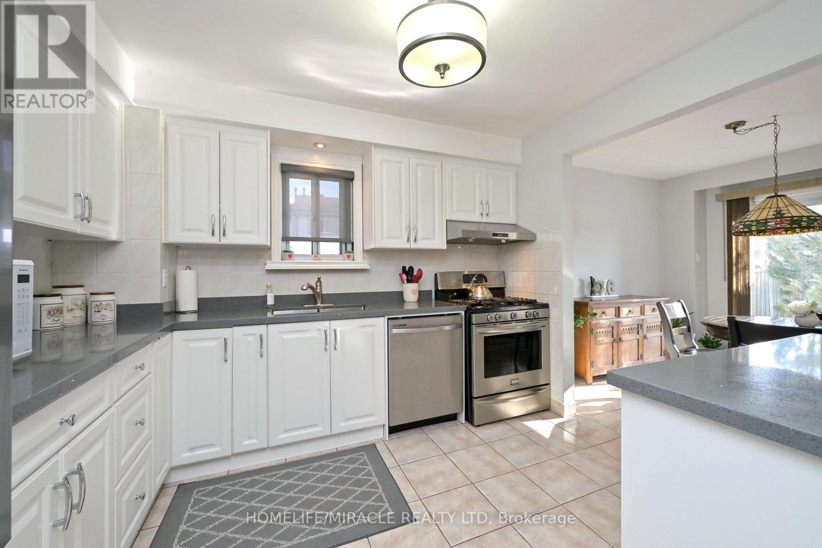 27 - 121 Falconer Drive, Mississauga, Ontario L5N 2K8 - Photo 10 - W13449946